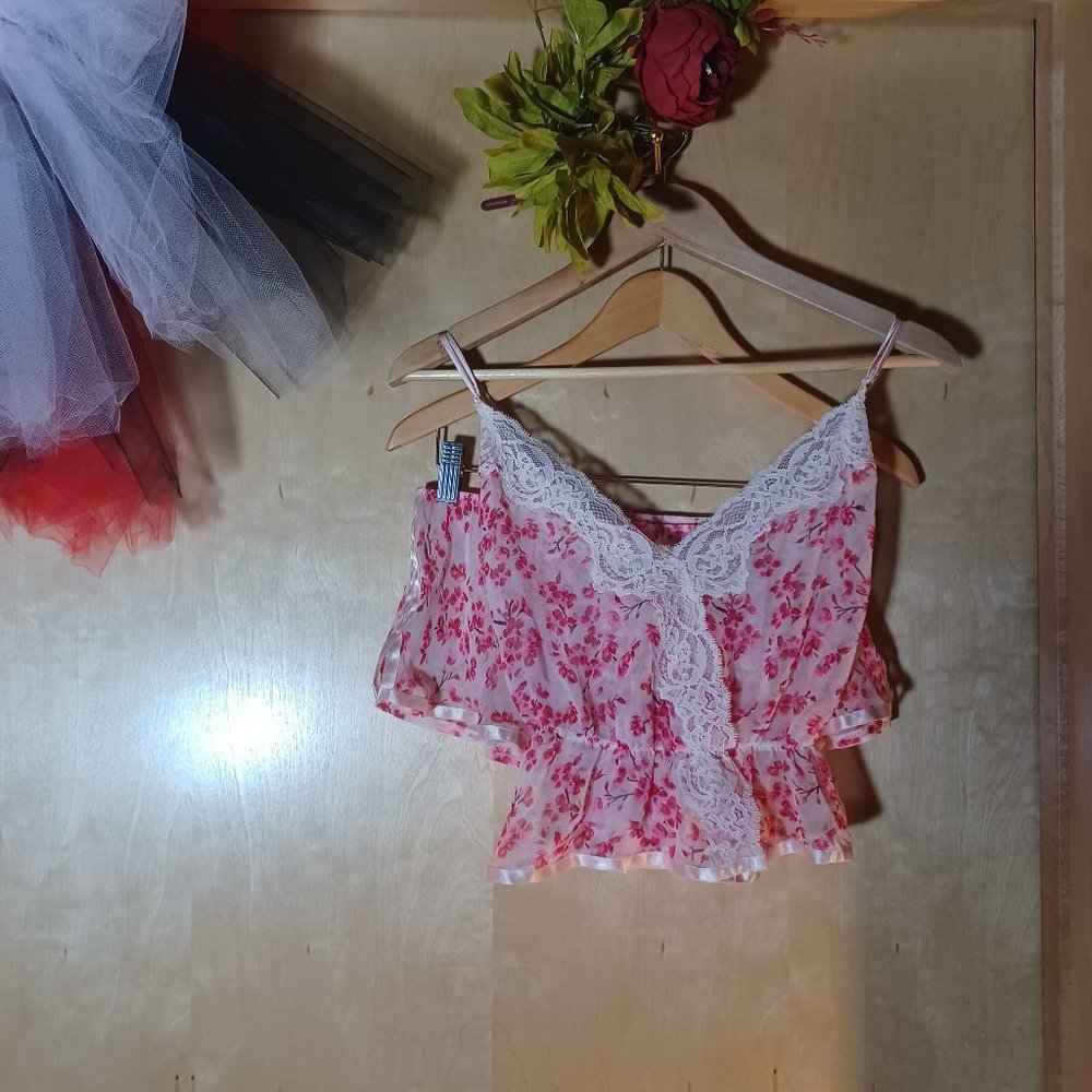 VICTORIA'S SECRET VINTAGE 2PC Floral Chantilly Lace Camisole & Shorts Set_Large